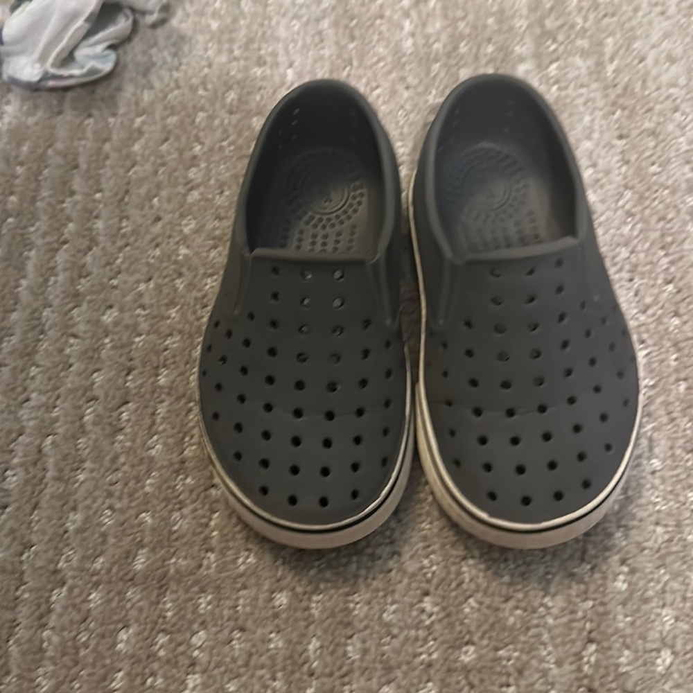 Grey Natives GUC size 8C